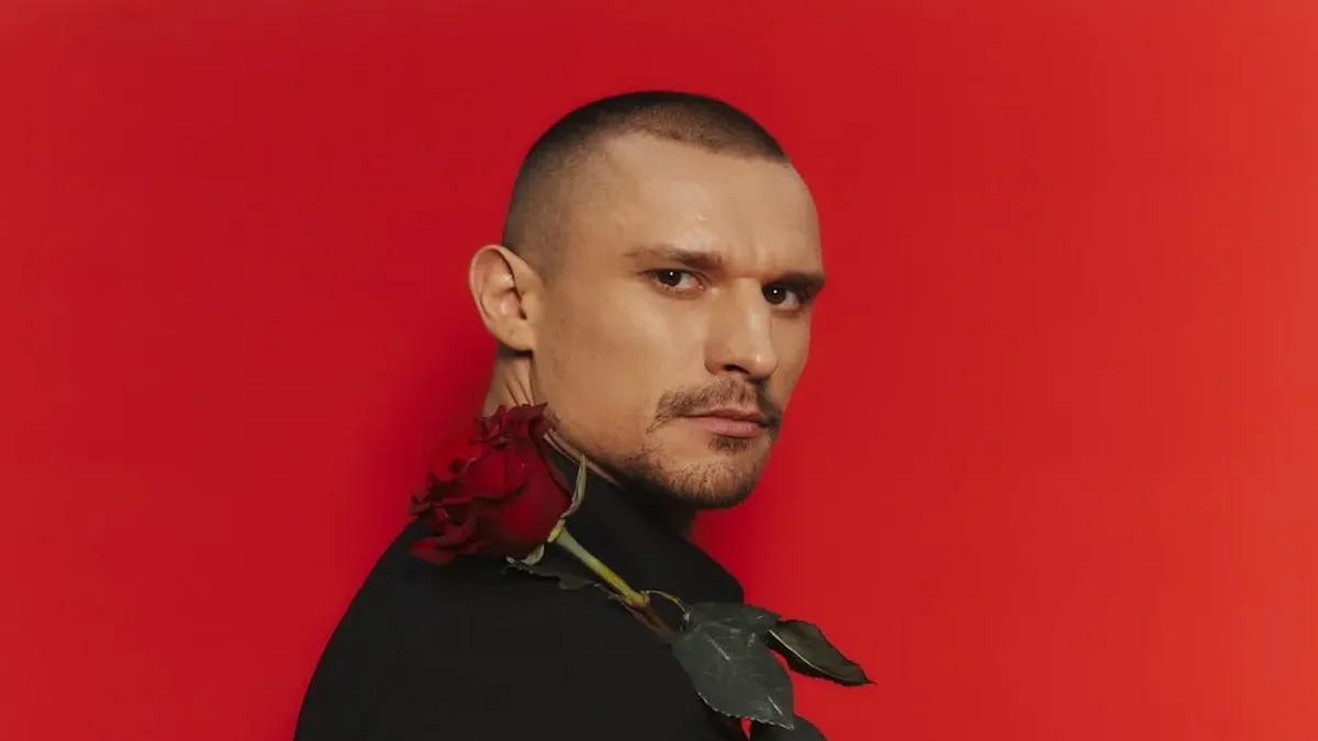 Від драми до гумору: зірка «Холостяка» зняв вірусне відео з рожевими кросівками