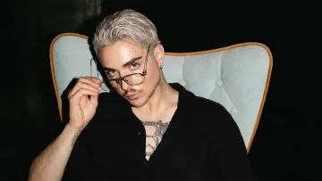 Melovin святкує 10-річчя кар’єри: фанати розкупили 500 екземплярів його книги за лічені години – деталі